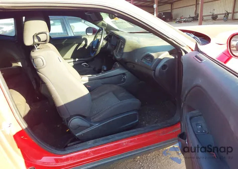 2019 Dodge Challenger Sxt z USA, uszkodzony, nr VIN 2C3CDZAG7KH596163